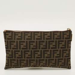 مملوكة مسبقًا Fendi Baguette Medium Tobacco Zucca Canvas Flat Pouch