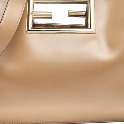 Pre Owned Fendi Beige Leather Medium Way Tote