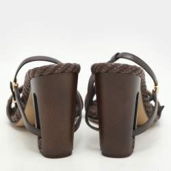 مملوكة مسبقًا صندل فندي دلفينا جلد ورافيا بني / بيج مقاس 38