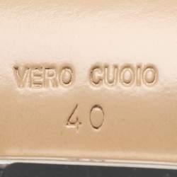 Pre Owned صندل سليب باك فنّدي بجلد فضي وتول مزين بالكريستال فنّدي فيرست مقاس 40