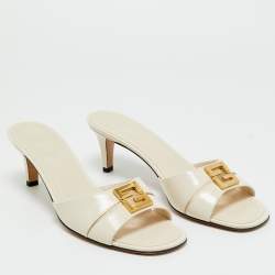 Pre Owned Fendi Cream Leather FF Buckle Slide Sandals Size 38.5