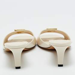 Pre Owned Fendi Cream Leather FF Buckle Slide Sandals Size 38.5