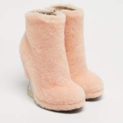 مملوكة مسبقًا Fendi Light Pink Shearling Ice Heel Ankle Boots Size 38