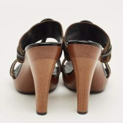 Pre Owned Fendi Brown Canvas and Patent Leather Zucca Slide Sandals Size 40.5