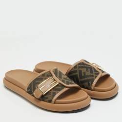 مملوكة مسبقًا Fendi Feel Size 37 Zucca Brown Canvas and Leather Flat Sandals