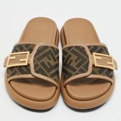 مملوكة مسبقًا Fendi Feel Size 37 Zucca Brown Canvas and Leather Flat Sandals