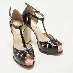 Pre Owned Fendi Chameleon Size 35.5 Black Patent Leather Ankle Strap Sandals