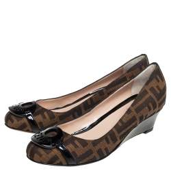 Pre Owned Fendi Brown Zucca Canvas Patent Leather  Wedge Pumps Size 37.5