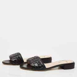 Pre Owned Fendi Black Leather Signature FF Flat Sandals Size 40 