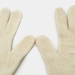 مملوكة مسبقًا قفازات حياكة صوف كريمية من فندي صغير