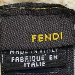 مملوكة مسبقًا قفازات حياكة صوف كريمية من فندي صغير