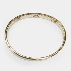 مملوكة مسبقًا سوار فندي إف إز فندي بحبيبات كريستال بلون ذهبي مقاس متوسط (ميديوم)