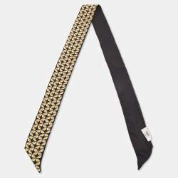 مملوكة مسبقًا وشاح بندانه فندي حرير تويل مطبوع متعدد الألوان