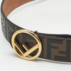 مملوكة مسبقًا حزام فندي جلد منقوش زوكا بني إبزيم بشعار إف دائري 75 سم