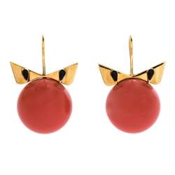 مملوكة مسبقًا أقراط فندي خطاف ذهبي اللون و خرز مرجاني و كريستال وندر