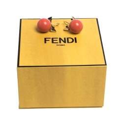 مملوكة مسبقًا أقراط فندي خطاف ذهبي اللون و خرز مرجاني و كريستال وندر