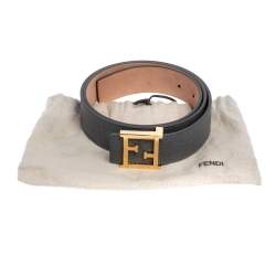 مملوكة مسبقًا حزام فندي جلد رصاصي بإبزيم FF شعار الماركة 90 سم  