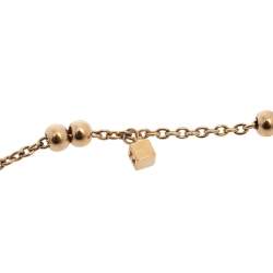 مملوكة مسبقًا سوار فندي ذهبي اللون بدلاية مكعب منقوشة وسلسلة 