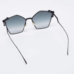 مملوكة مسبقًا Fendi Black Tone/ Grey Gradient 0261/S Studded Sunglasses