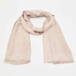 مملوكة مسبقًا Fendi Pale Pink FF Logo Jacquard Silk Stole