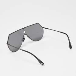 Pre Owned Fendi Black FF 0193/S Shield Sunglasses