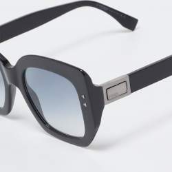 مملوكة مسبقًا Fendi Black Gradient FF0267/S Peekaboo Square Sunglasses