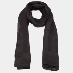 مملوكة مسبقًا Fendi Black Striped Satin Chiffon Scarf