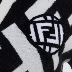 Pre Owned بلوفر فنْدي تريكو جاكار بألوان أحادية بياقة V مقاس صغير جدًا (إكسترا سمول)