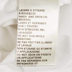 Pre Owned تي شيرت فاندي جيرسي أبيض معدني بطبعة كارل مقاس متوسط