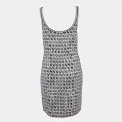 مملوكة مسبقًا فستان فنْدي جيرسيه جاكار بشعار FF بلون أسود/أبيض مقاس متوسط (ميديم)