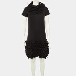 مملوكة مسبقًا فستان فنْدي صُوف أسود محدود الطول مع ثنيات الركبة مقاس وسط (ميديم)