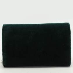 مملوكة مسبقًا Fendi Green Velvet F is Fendi Wallet On Chain