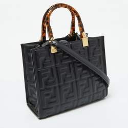 مملوكة مسبقًا Fendi Black FF Embossed Leather Small Sunshine Tote