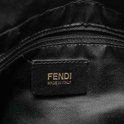 Pre Owned حقيبة كتف فندي ماما باغويت جلد لامع أسود مجعد