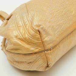 مملوكة مسبقًا Fendi Metallic Gold Textured Leather Spy Hobo