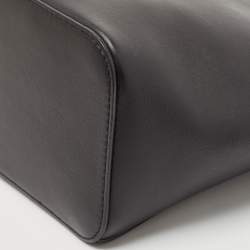 مملوكة مسبقًا حقيبة قيثارة صغيرة جلد أسود من فندي