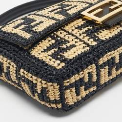 Pre Owned حقيبة باغيت متوسطة فنـدي رافيـا أسود/طبيعي FF