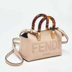 مملوكة مسبقًا حقيبة فندي ميني باي ذا واي جلد أخضر نيون