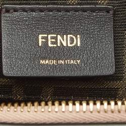 مملوكة مسبقًا حقيبة فندي ميني باي ذا واي جلد أخضر نيون