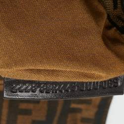 Pre Owned حقيبة كتف فندي شيف ذات قلاب من جلد وقماش زوكا تبغ