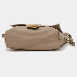 Pre Owned Fendi Mamma Baguette Medium Beige Leather Shoulder Bag
