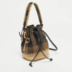 مملوكة مسبقًا حقيبة دلو صغيرة فاندي قماش ثلاثي الألوان ورافيا مون تريزور مع حبل ربط