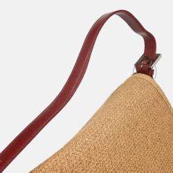 Pre Owned Fendi Mamma Baguette Beige Straw Shoulder Bag