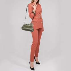 مملوكة مسبقًا Fendi Olive Green Leather Small Fendi First Clutch Bag