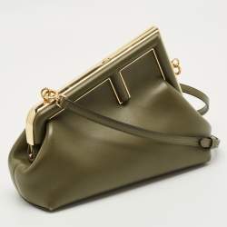 مملوكة مسبقًا Fendi Olive Green Leather Small Fendi First Clutch Bag