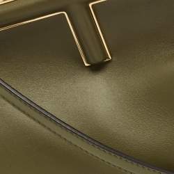 مملوكة مسبقًا Fendi Olive Green Leather Small Fendi First Clutch Bag