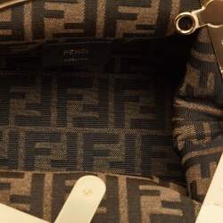 مملوكة مسبقًا Fendi Olive Green Leather Small Fendi First Clutch Bag
