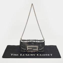 مملوكة مسبقًا حقيبة بوكت فنـدي شنطة ميتاليك رمادي لامع جلد ميا