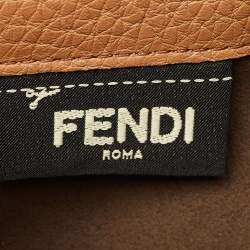 مملوكة مسبقًا Fendi Peekaboo Brown Selleria Leather Wallet