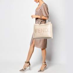 مملوكة مسبقًا حقيبة تسوق فندي صن شاين جلد وردي فاتح متوسط